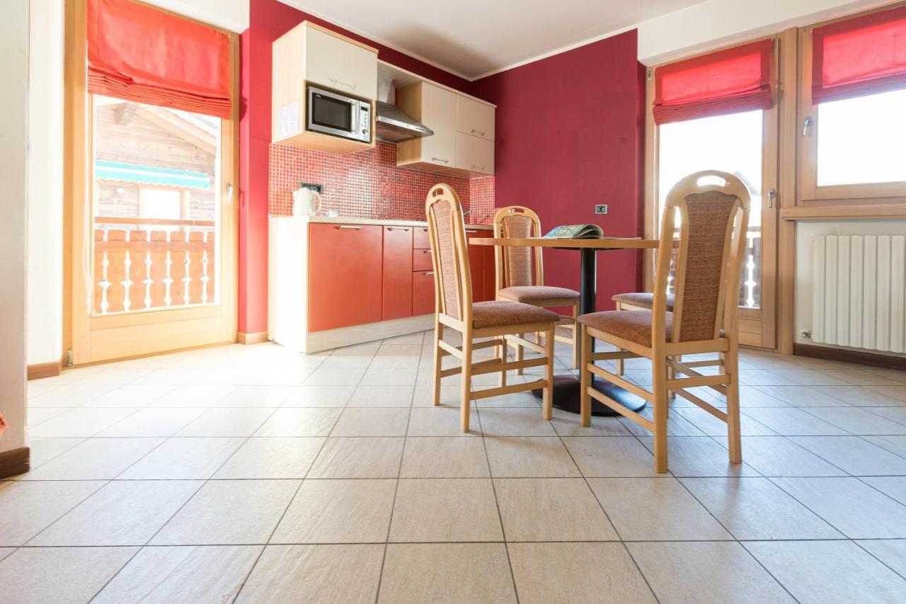 ליביניו Chalet Kiara - Appartamenti Abar מראה חיצוני תמונה