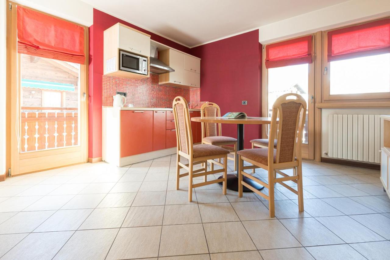 ליביניו Chalet Kiara - Appartamenti Abar מראה חיצוני תמונה