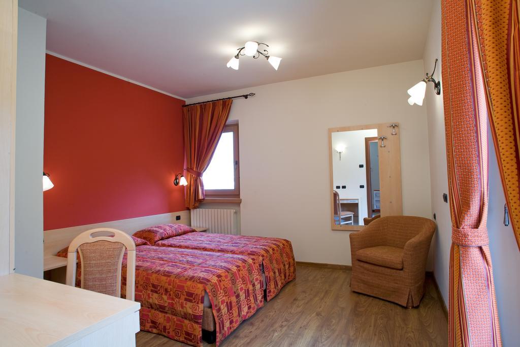 ליביניו Chalet Kiara - Appartamenti Abar חדר תמונה