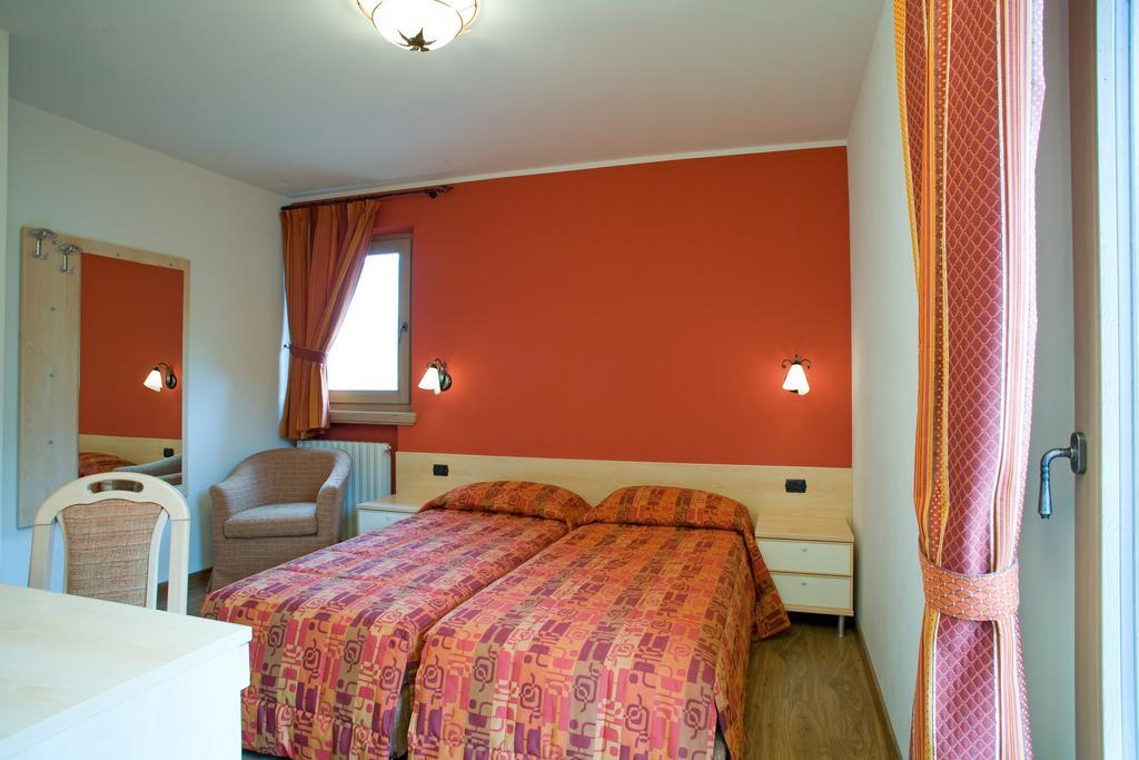 ליביניו Chalet Kiara - Appartamenti Abar חדר תמונה